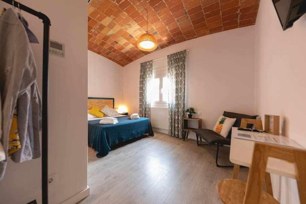 Newly Renovated Room W Pool & Bikeparking Girona Oda fotoğraf