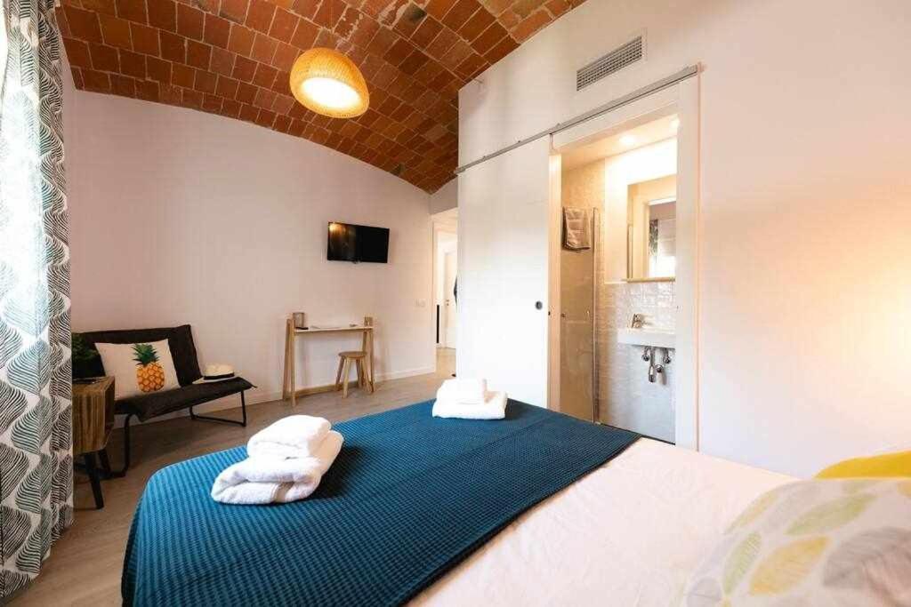 Newly Renovated Room W Pool & Bikeparking Girona Oda fotoğraf